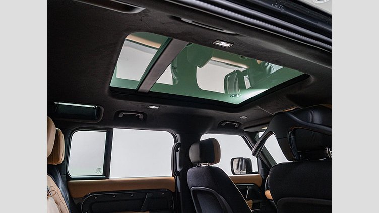 2024 認定中古車 Land Rover Defender 110 カルパチアングレイ P525 ガソリン V8