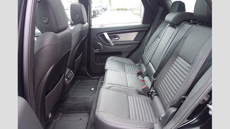 2024 認定中古車 Land Rover Discovery Sport サントリーニブラック プラグインハイブリッド（ガソリン） 標準ホイール Dynamic HSE