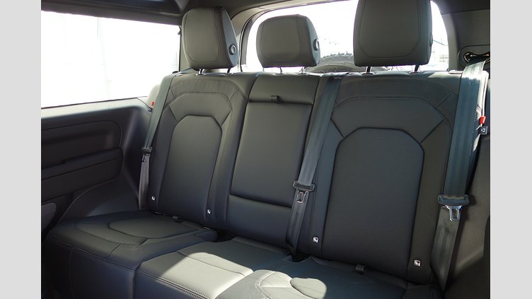 2024 認定中古車 Land Rover Defender 90 カルパチアングレイ D300 AWD（AT） X-DYNAMIC SE