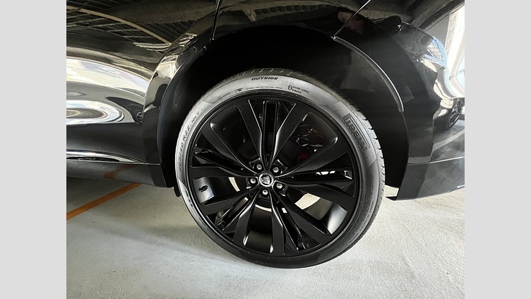 2023 認定中古車 Jaguar F-Pace サントリーニブラック D204 AWD（オートマチック）MHEV R-DYNAMIC SE