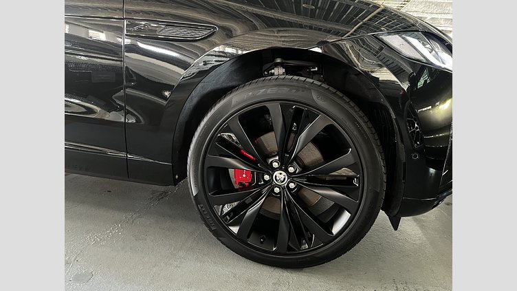 2023 認定中古車 Jaguar F-Pace サントリーニブラック D204 AWD（オートマチック）MHEV R-DYNAMIC SE