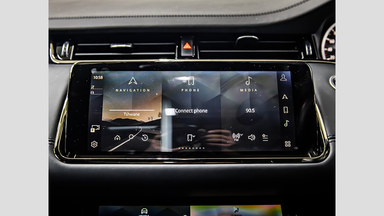 2023 Approved Land Rover Range Rover Evoque Fuji White AWD 2.0D HSE R-Dynamic 147KW (D200)