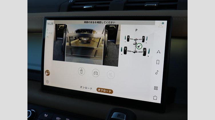 2024 認定中古車 Land Rover Defender 130 シリコンシルバー D350 ディーゼルマイルドハイブリッド X-Dynamic SE