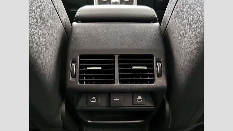 2021 認定中古車 Land Rover Discovery Sport フジホワイト P200 AWD（オートマチック） 標準ホイールベース S