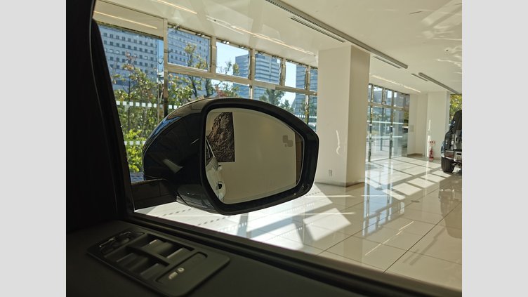 2021 認定中古車 Land Rover Discovery Sport フジホワイト P200 AWD（オートマチック） 標準ホイールベース S