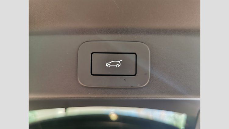 2024 認定中古車 Jaguar F-Pace サントリーニブラック P250 AWD（オートマチック） R-DYNAMIC SE