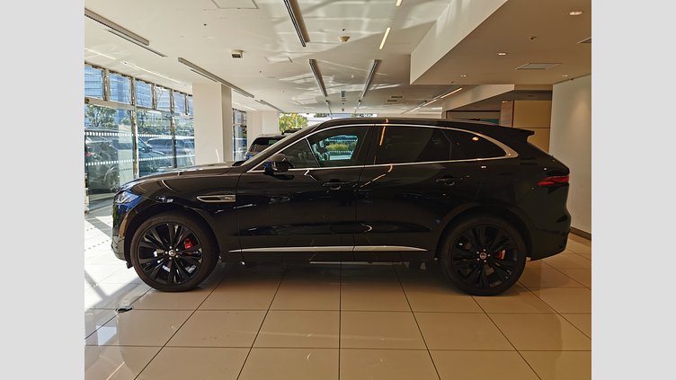 2024 認定中古車 Jaguar F-Pace サントリーニブラック P250 AWD（オートマチック） R-DYNAMIC SE