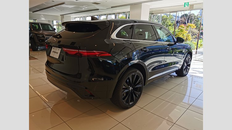 2024 認定中古車 Jaguar F-Pace サントリーニブラック P250 AWD（オートマチック） R-DYNAMIC SE