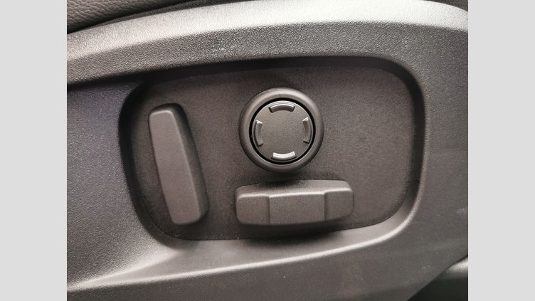 2024 認定中古車 Jaguar F-Pace サントリーニブラック P250 AWD（オートマチック） R-DYNAMIC SE