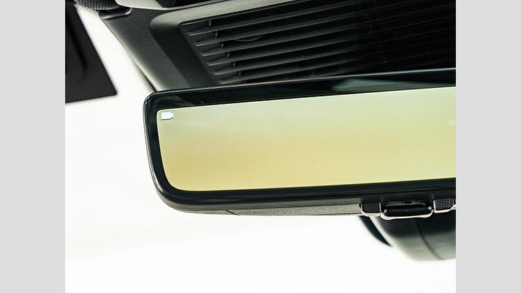 2024 認定中古車 Land Rover Range Rover Sport オストゥーニパールホワイト P550eプラグインハイブリッド（ガソリン） スタンダードホイールベース Dynamic SE