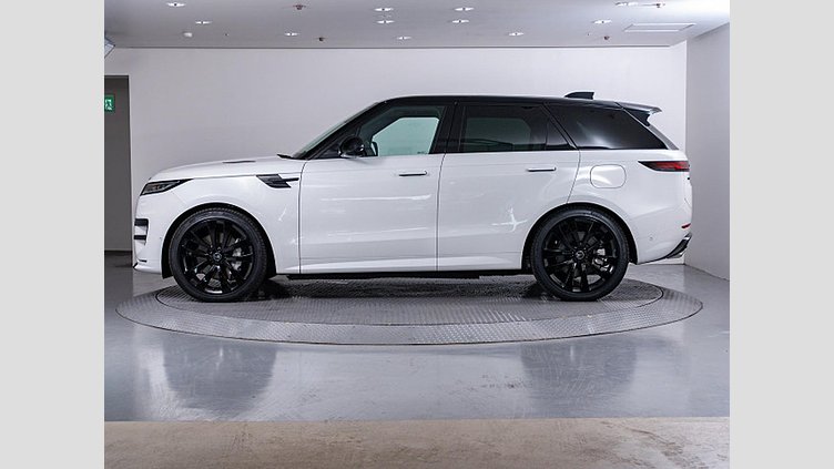 2024 認定中古車 Land Rover Range Rover Sport オストゥーニパールホワイト P550eプラグインハイブリッド（ガソリン） スタンダードホイールベース Dynamic SE