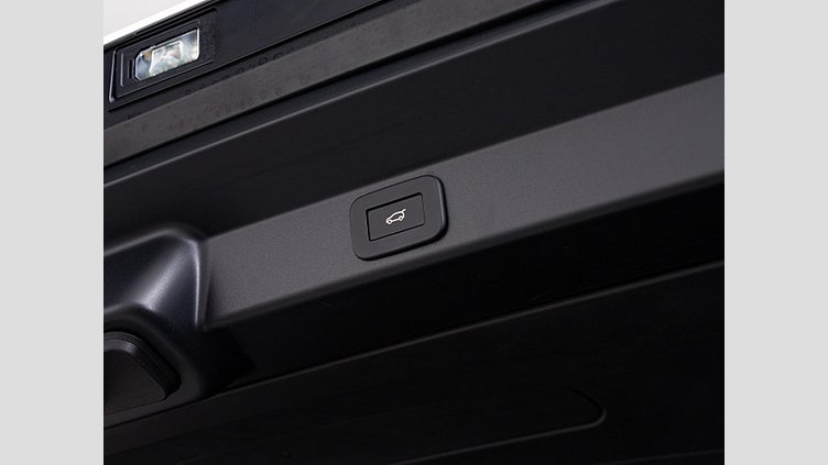 2024 認定中古車 Land Rover Range Rover Sport オストゥーニパールホワイト P550eプラグインハイブリッド（ガソリン） スタンダードホイールベース Dynamic SE