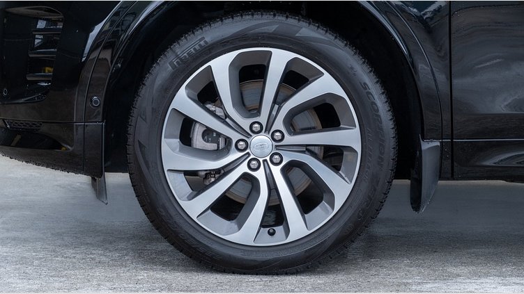 2024 Approved Land Rover Discovery Sport Santorini Black Metallic P250 Dynamic SE