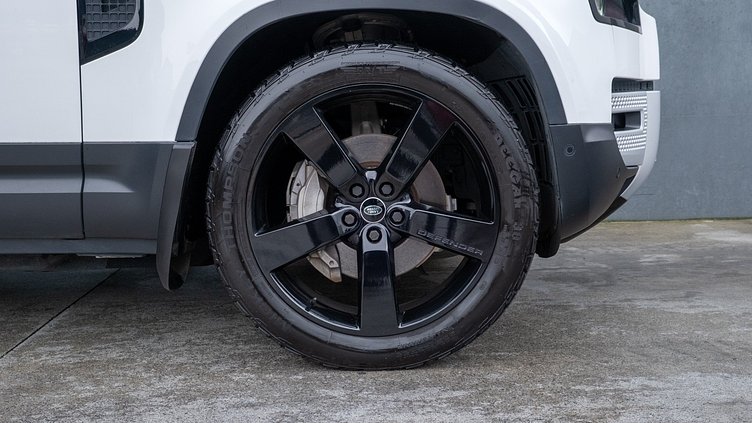 2022 Approved Land Rover Defender 110 Fuji White 110 P400 HSE