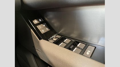 Range Rover Velar 16