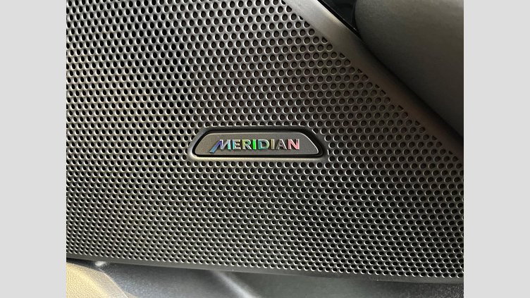 2024 認定中古車 Land Rover Range Rover Velar カルパチアングレイ P400eプラグインハイブリッド（ガソリン） スタンダードホイールベース Dynamic SE