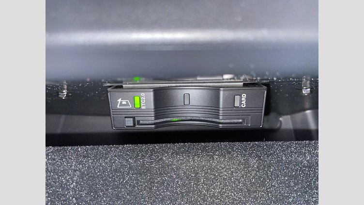 2024 認定中古車 Land Rover Range Rover Velar カルパチアングレイ P400eプラグインハイブリッド（ガソリン） スタンダードホイールベース Dynamic SE