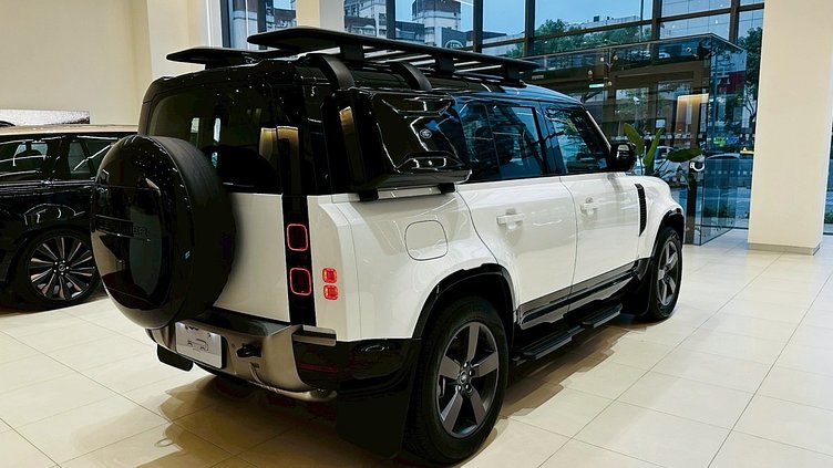 2025 新車 Land Rover Defender 110 Fuji White D300 X-Dynamic HSE