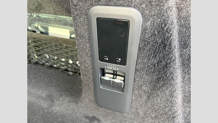 2024 認定中古車 Land Rover Range Rover Sport サントリーニブラック P550eプラグインハイブリッド（ガソリン） スタンダードホイールベース Dynamic SE