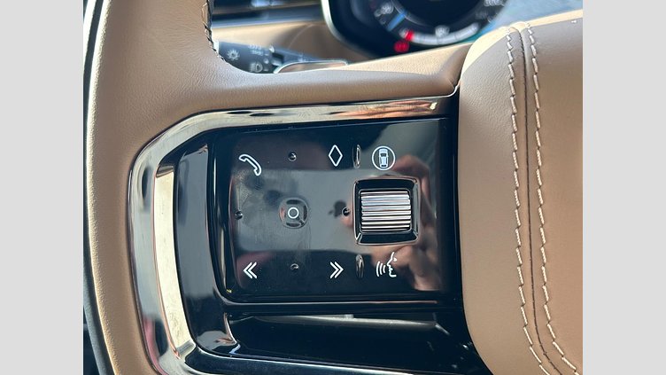 2024 認定中古車 Land Rover Range Rover Sport サントリーニブラック P550eプラグインハイブリッド（ガソリン） スタンダードホイールベース Dynamic SE