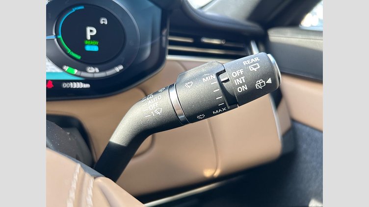 2024 認定中古車 Land Rover Range Rover Sport サントリーニブラック P550eプラグインハイブリッド（ガソリン） スタンダードホイールベース Dynamic SE