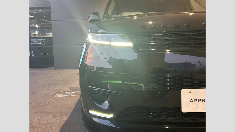 2024 認定中古車 Land Rover Range Rover Sport サントリーニブラック P550eプラグインハイブリッド（ガソリン） スタンダードホイールベース Dynamic SE