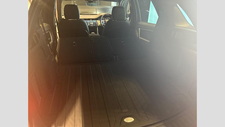 2024 認定中古車 Land Rover Discovery Sport フジホワイト プラグインハイブリッド（ガソリン） 標準ホイール Dynamic HSE