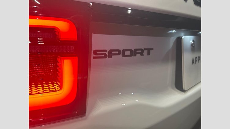 2024 認定中古車 Land Rover Discovery Sport フジホワイト プラグインハイブリッド（ガソリン） 標準ホイール Dynamic HSE