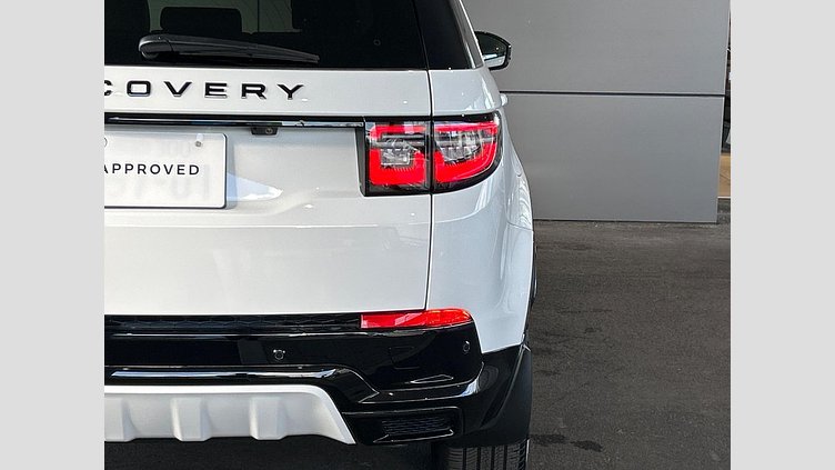 2024 認定中古車 Land Rover Discovery Sport フジホワイト プラグインハイブリッド（ガソリン） 標準ホイール Dynamic HSE