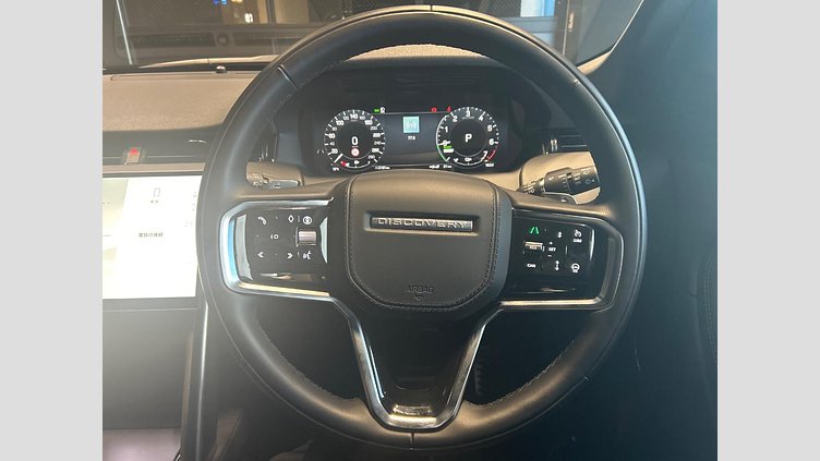 2024 認定中古車 Land Rover Discovery Sport フジホワイト プラグインハイブリッド（ガソリン） 標準ホイール Dynamic HSE