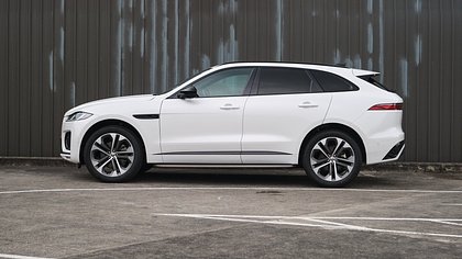 F-Pace 3