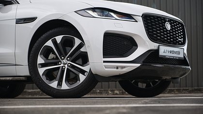 F-Pace 6