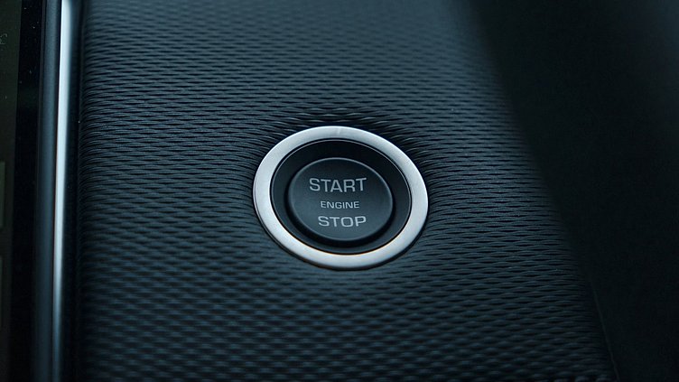 2025 Approved Land Rover Discovery Sport Eiger Grey P250 Dynamic SE