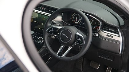 F-Pace 9