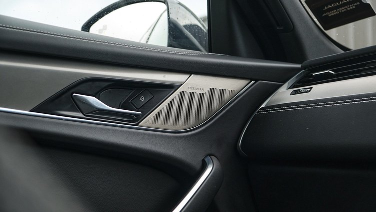 2024 Approved Jaguar F-Pace Ostuni Pear White P250 R-Dynamic SE
