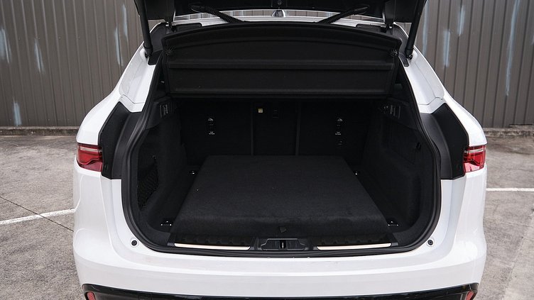 2024 Approved Jaguar F-Pace Ostuni Pear White P250 R-Dynamic SE