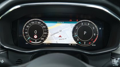 F-Pace 11