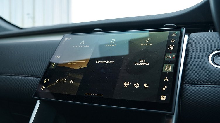2025 Approved Land Rover Discovery Sport Eiger Grey P250 Dynamic SE