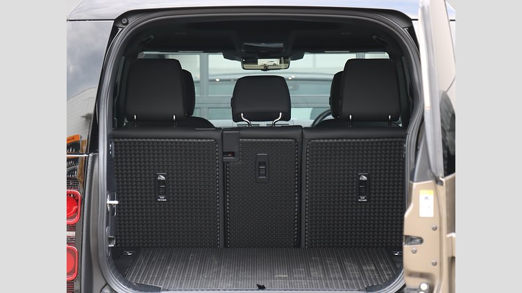 2024 認定中古車 Land Rover Defender 110 ゴンドワナストーン D350 ディーゼルマイルドハイブリッド X-Dynamic SE