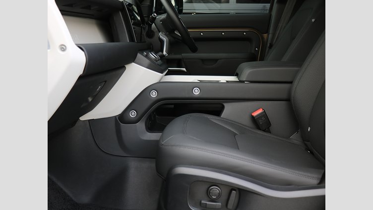 2024 認定中古車 Land Rover Defender 110 ゴンドワナストーン D350 ディーゼルマイルドハイブリッド X-Dynamic SE