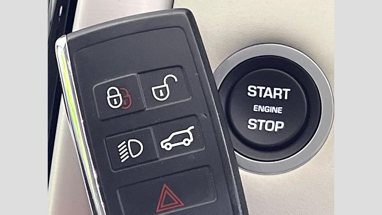 2018 認定中古車 Land Rover Discovery Corris Grey 3.0 litre V6 Supercharged Petrol HSE