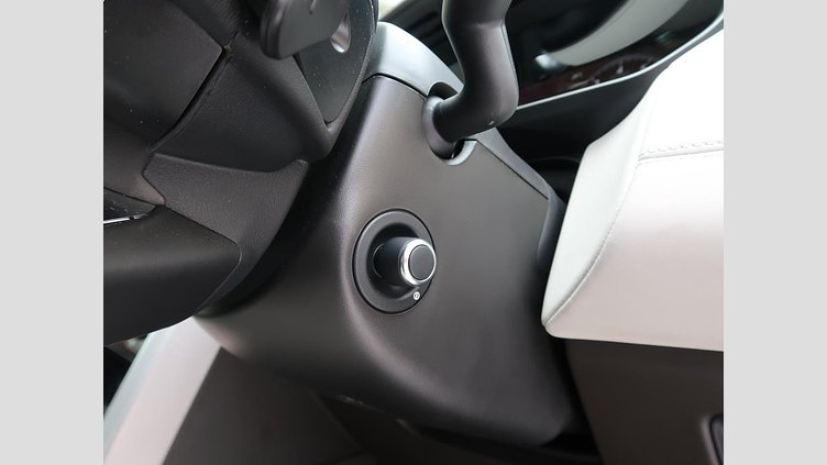 2018 認定中古車 Land Rover Discovery Corris Grey 3.0 litre V6 Supercharged Petrol HSE