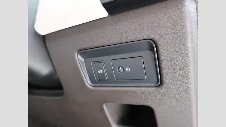 2018 認定中古車 Land Rover Discovery Corris Grey 3.0 litre V6 Supercharged Petrol HSE