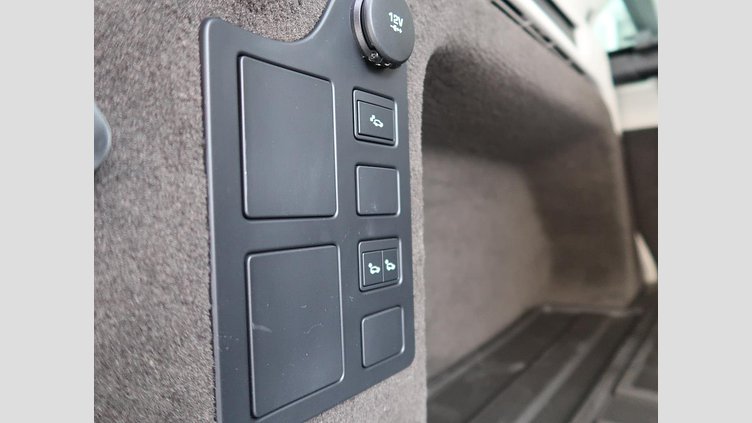 2018 認定中古車 Land Rover Discovery Corris Grey 3.0 litre V6 Supercharged Petrol HSE