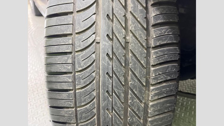 2018 認定中古車 Land Rover Discovery Corris Grey 3.0 litre V6 Supercharged Petrol HSE