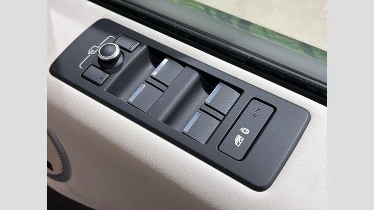 2018 認定中古車 Land Rover Discovery Corris Grey 3.0 litre V6 Supercharged Petrol HSE