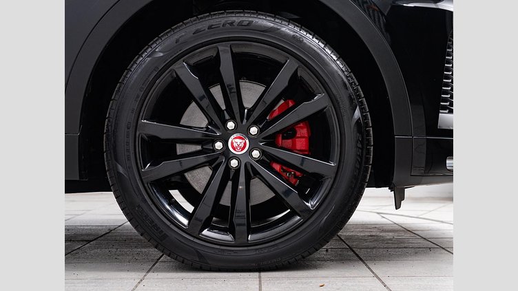 2019 認定中古車 Jaguar E-Pace ナルヴィックブラック P300 オートマチック全輪駆動 R-DYNAMIC S