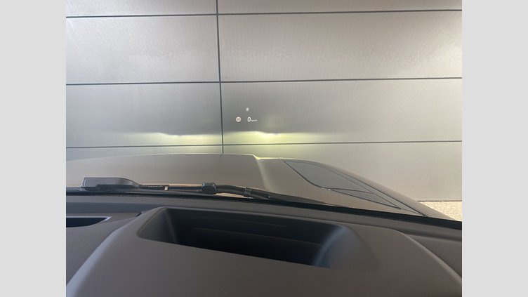 2025 認定中古車 Land Rover Defender 110 ペトラカッパー P635 ガソリンV8マイルドハイブリッド OCTA