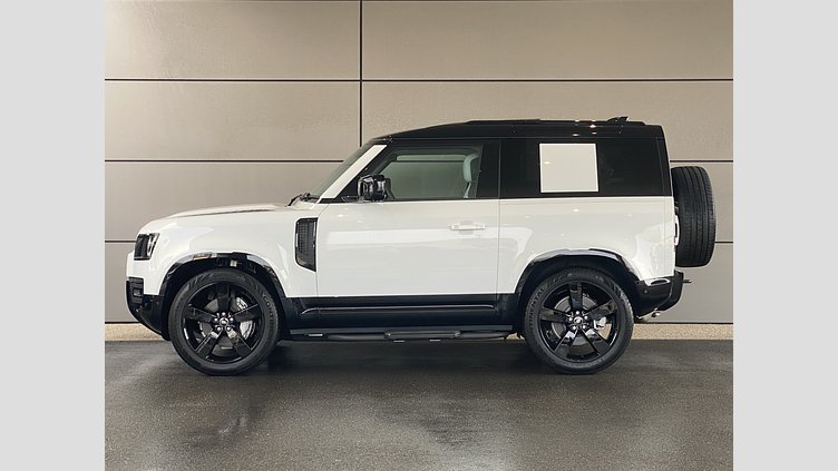 2024 認定中古車 Land Rover Defender 90 フジホワイト D350 ディーゼルマイルドハイブリッド X-Dynamic HSE