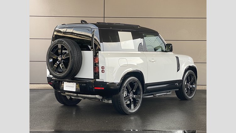 2024 認定中古車 Land Rover Defender 90 フジホワイト D350 ディーゼルマイルドハイブリッド X-Dynamic HSE